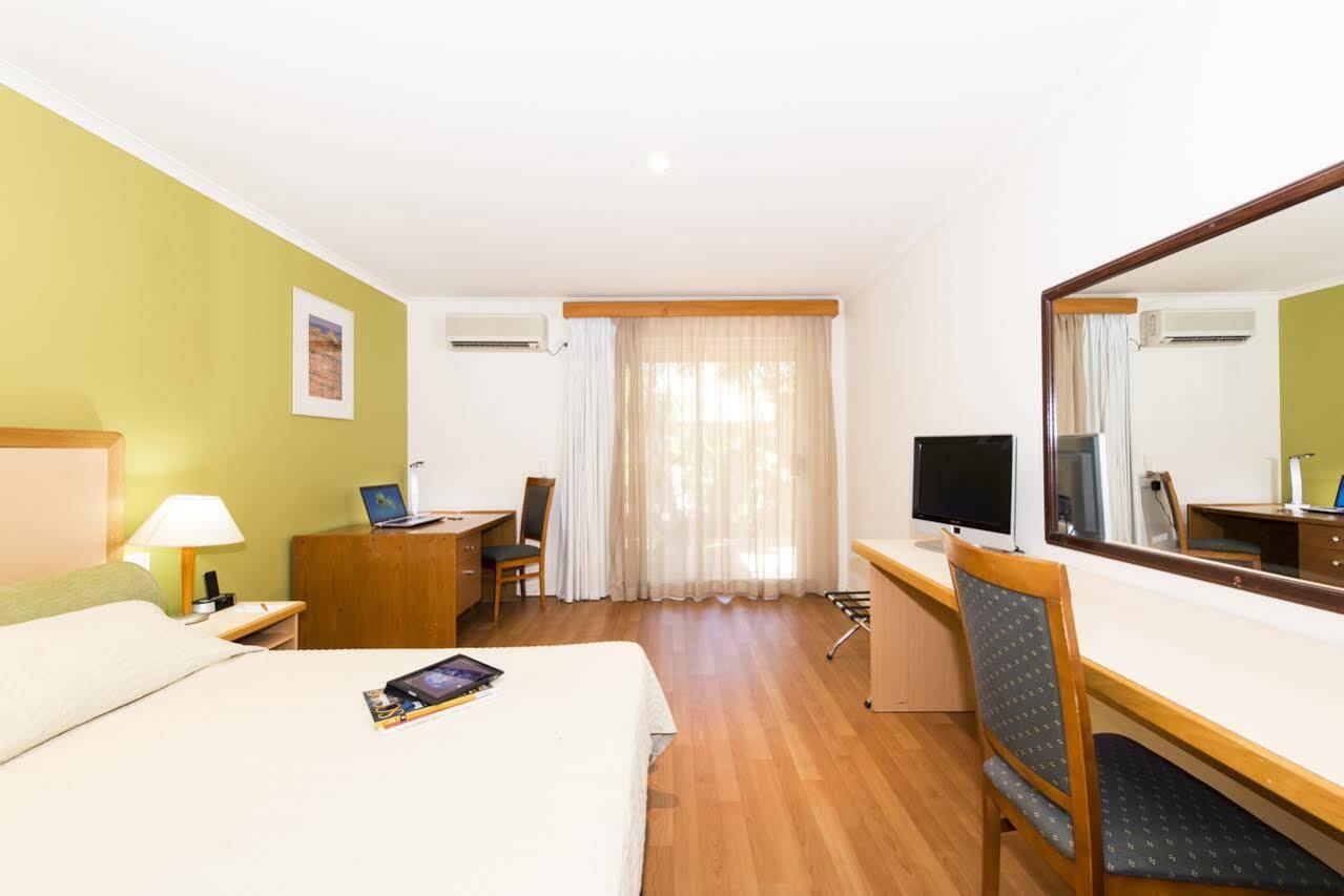 The Cambridge Kununurra Hotel Ngoại thất bức ảnh